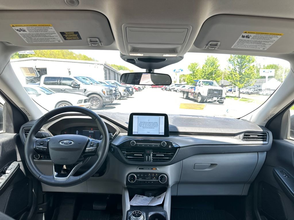 Certified 2023 Ford Escape Active AWD/4WD image 15