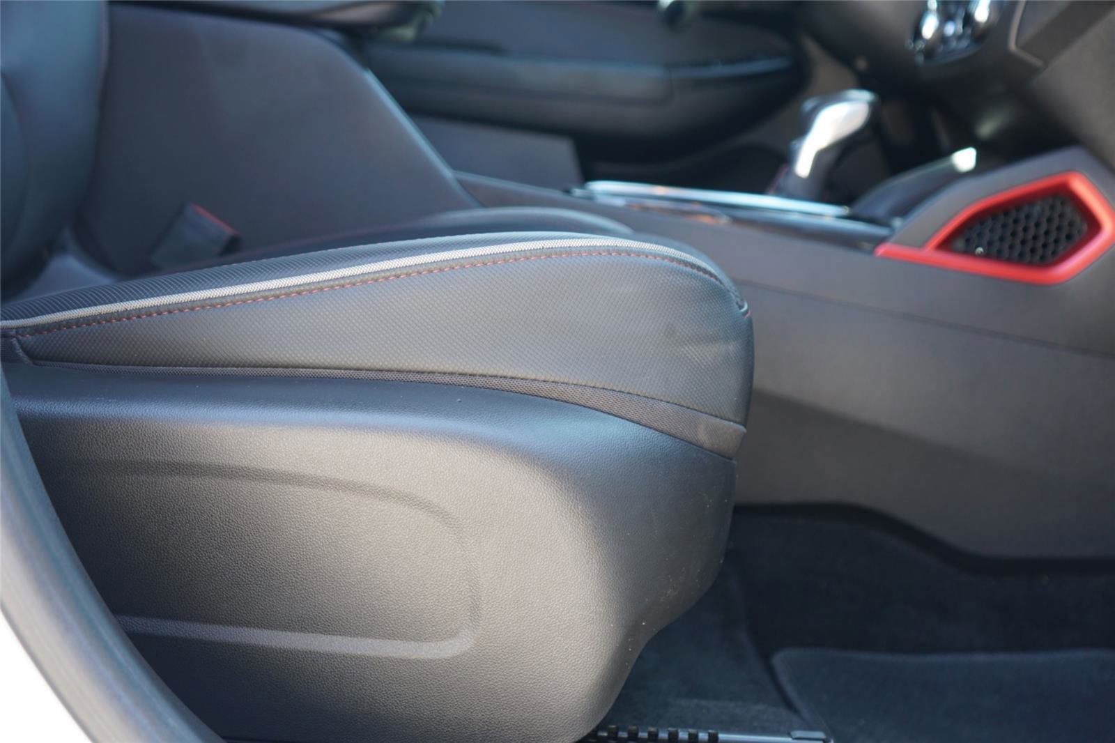 Used 2021 Chevrolet TrailBlazer RS w/ Technology Package FWD image 29