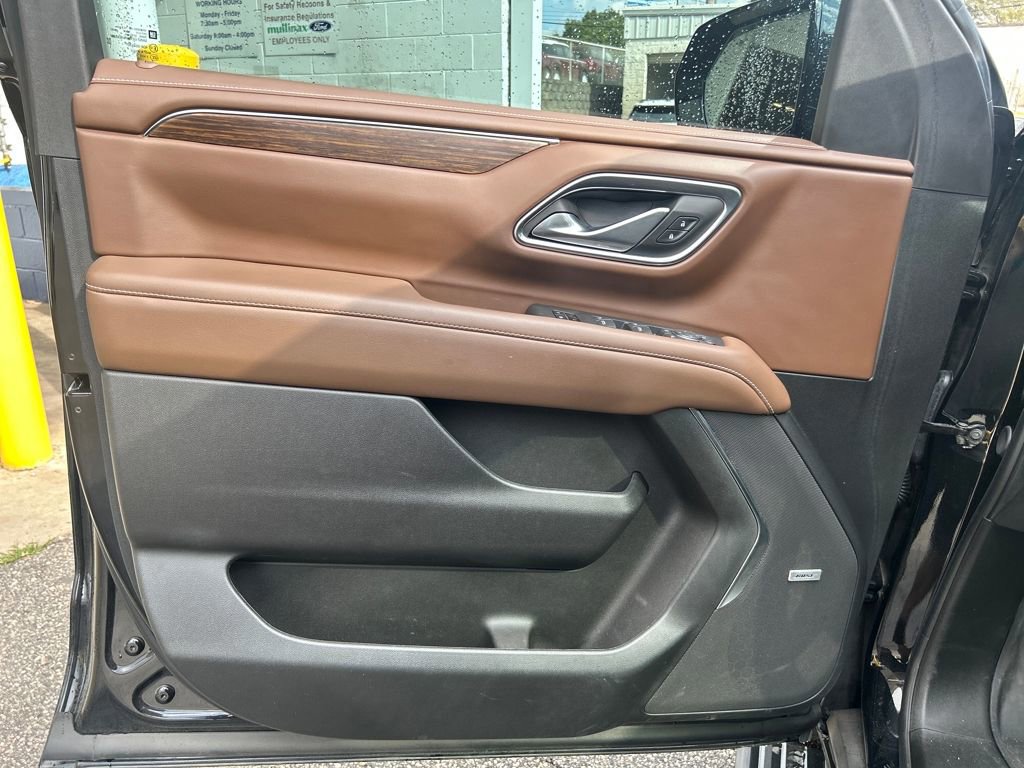 Used 2024 Chevrolet Tahoe High Country image 9