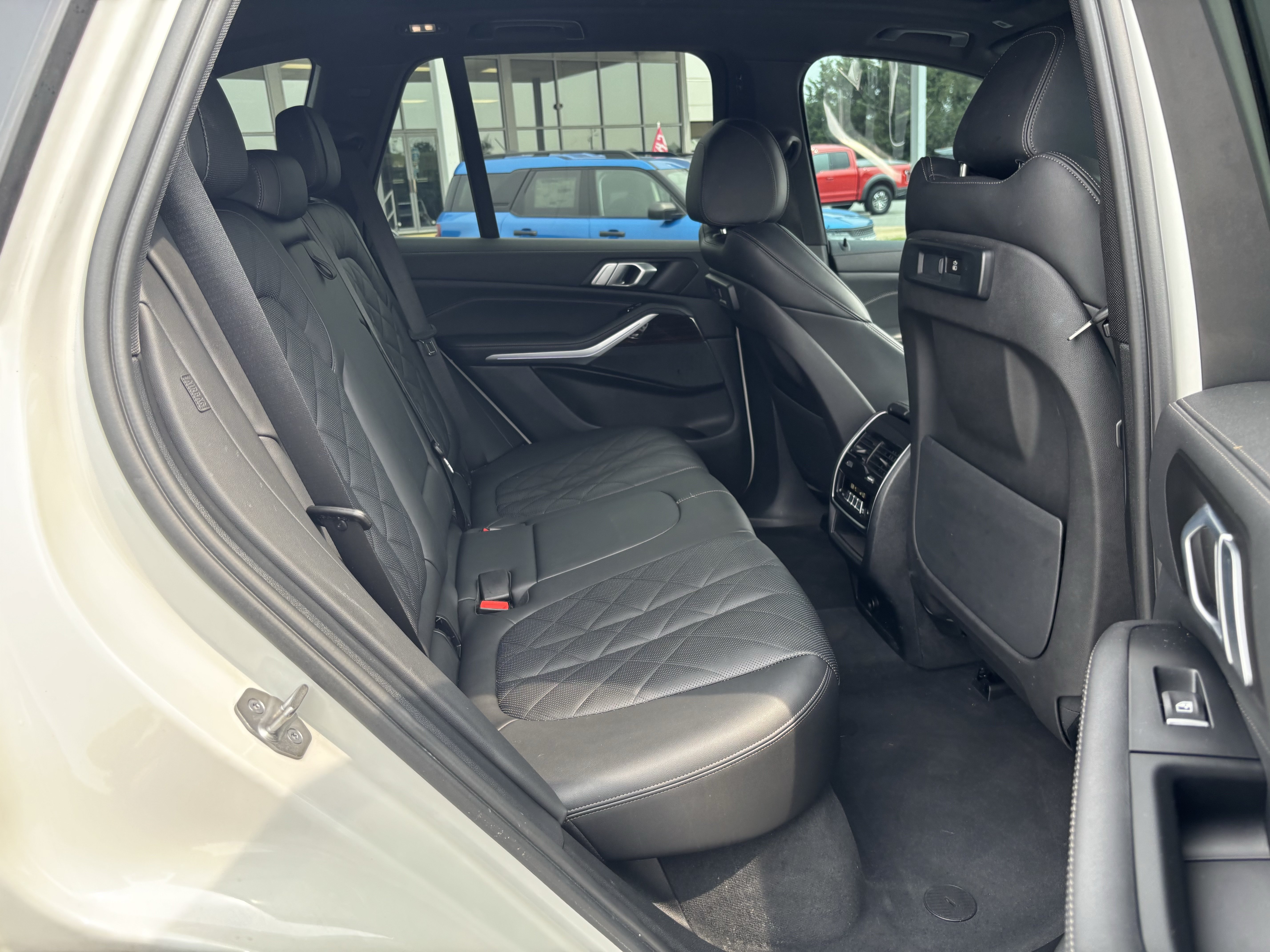 Used 2023 BMW X5 xDrive40i w/ Premium Package AWD/4WD image 38
