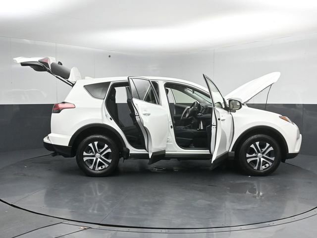 Used 2018 Toyota RAV4 LE w/ All Weather Liner Package AWD/4WD image 57