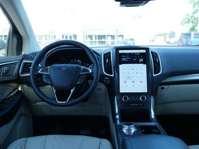 Certified 2024 Ford Edge Titanium AWD/4WD image 17