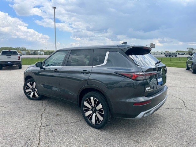 Used 2025 Mitsubishi Outlander SE AWD/4WD image 7
