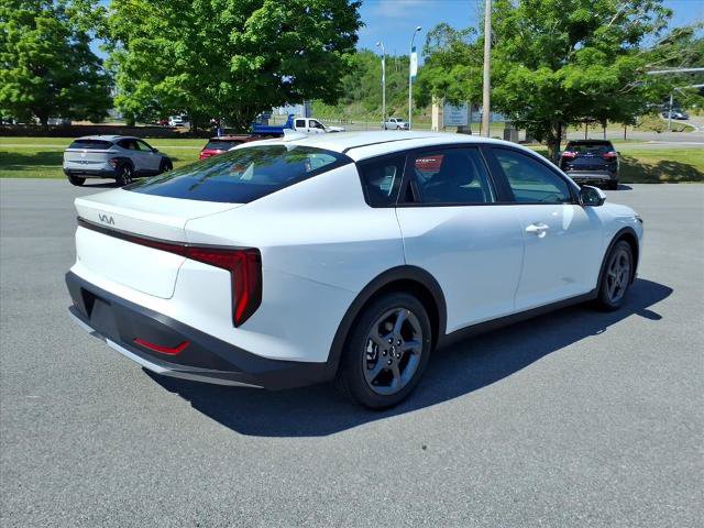 Used 2025 Kia K4 FWD image 5