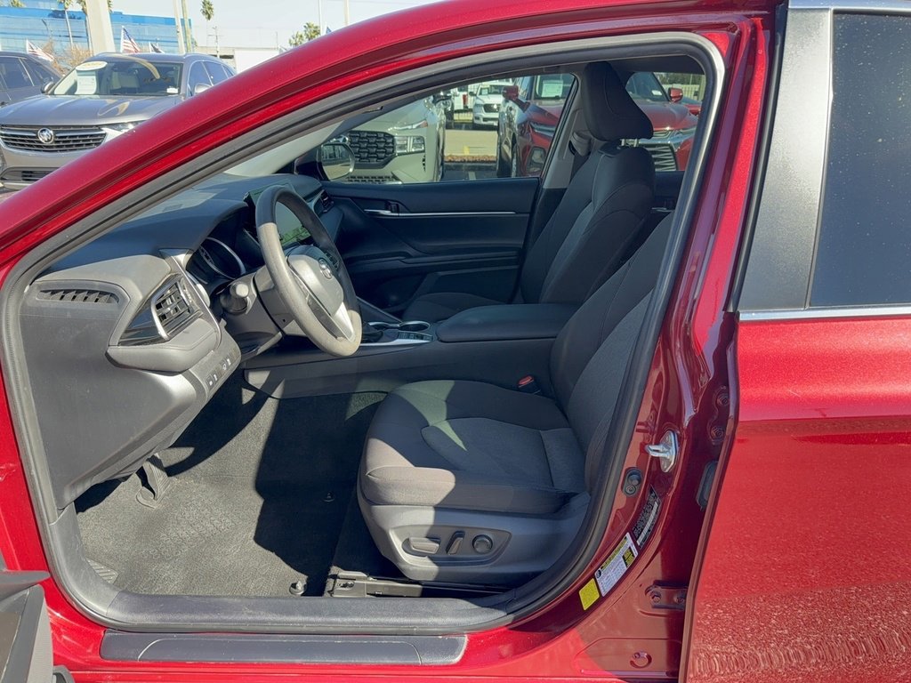 Used 2022 Toyota Camry LE image 12