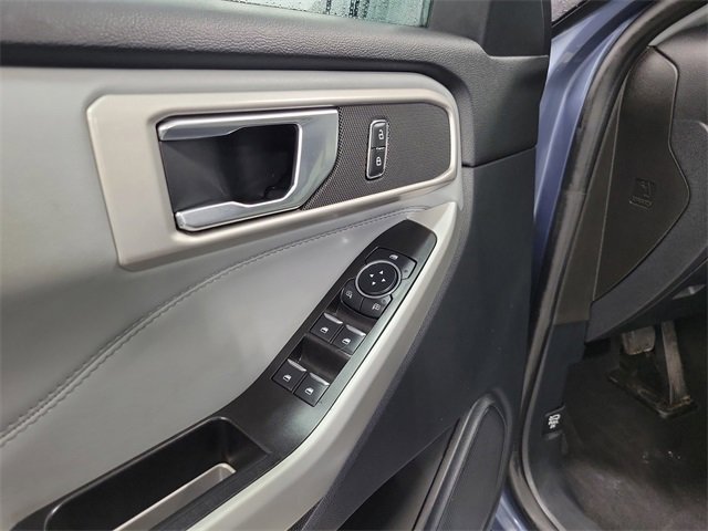 Certified 2021 Ford Explorer XLT w/ Equipment Group 202A image 7