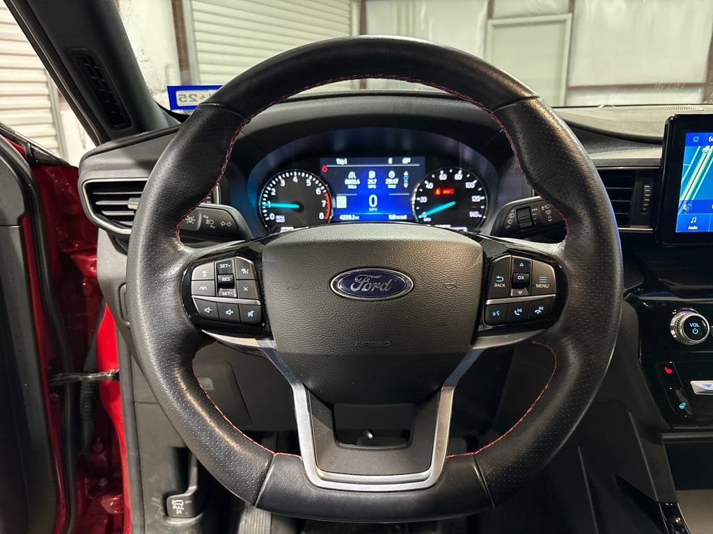 Certified 2022 Ford Explorer ST-Line w/ Class IV Trailer Tow Package image 9