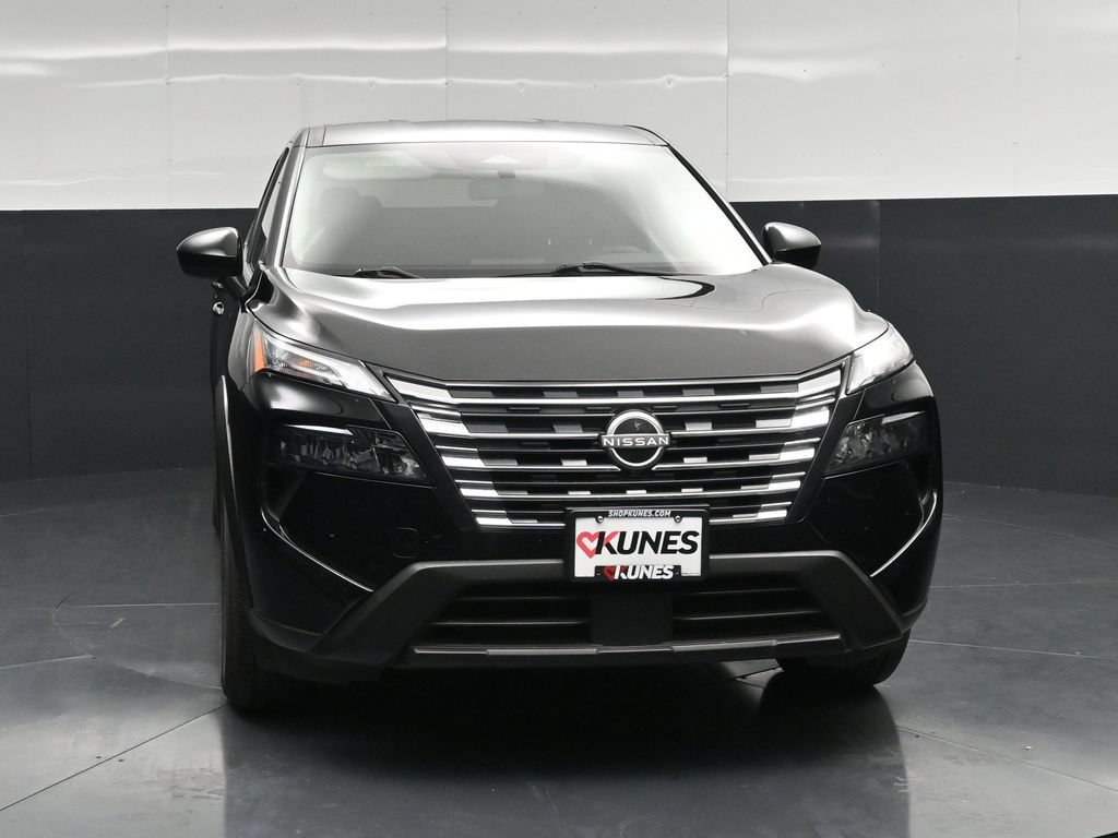 Used 2024 Nissan Rogue SV AWD/4WD image 4