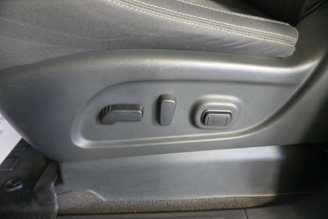 Used 2021 Nissan Titan SV w/ SV Convenience Package AWD/4WD image 23