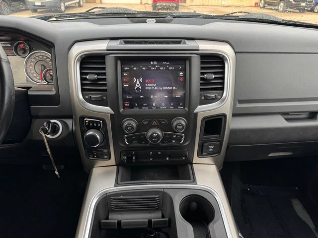 Used 2018 RAM 1500 SLT AWD/4WD image 2