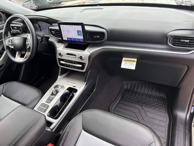 Certified 2024 Ford Explorer XLT w/ Equipment Group 202A RWD image 16