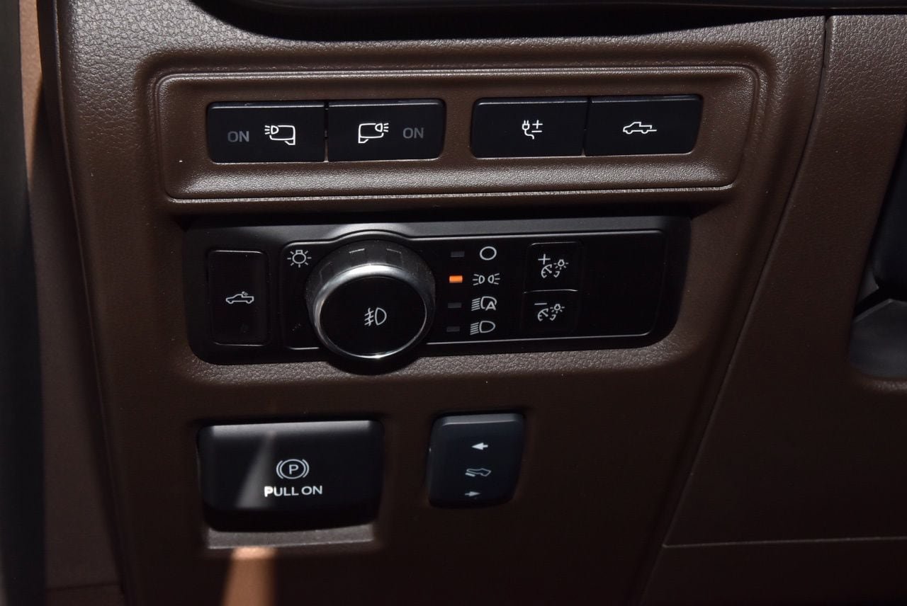 Certified 2024 Ford F150 King Ranch AWD/4WD image 33