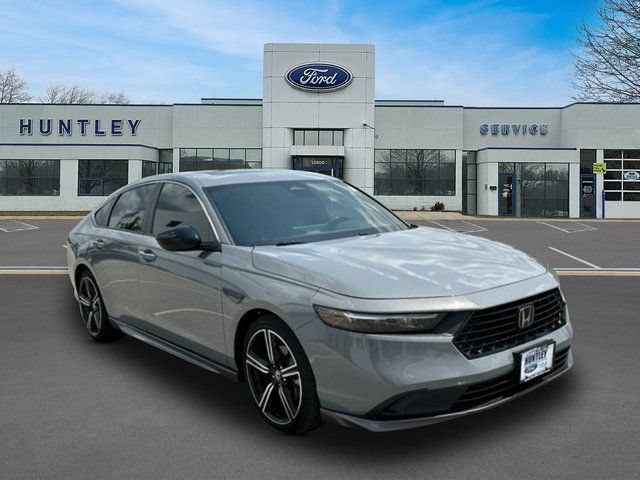 Used 2023 Honda Accord Sport image 3