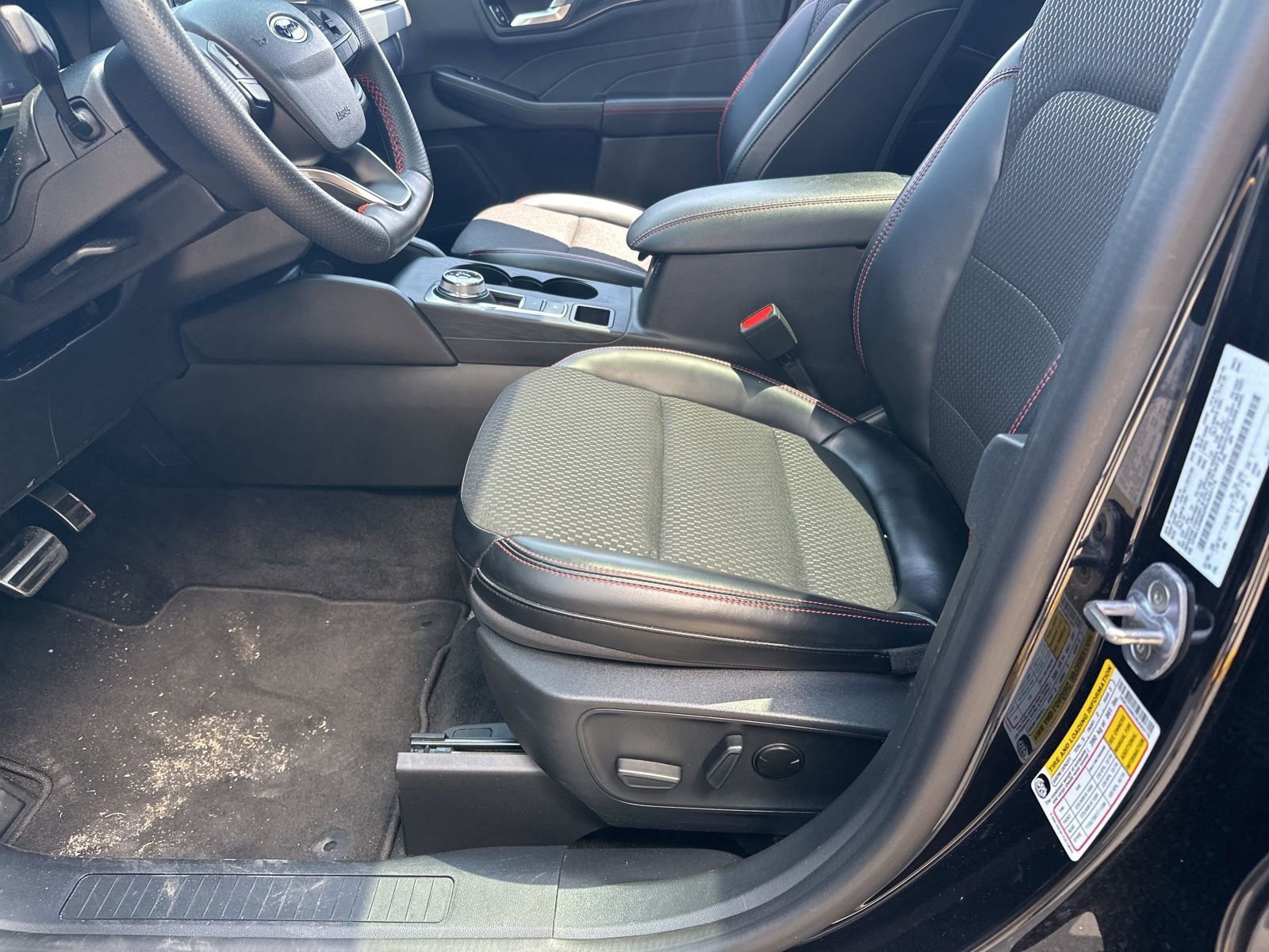 Certified 2024 Ford Escape ST-Line w/ Tech Pack #1 image 17