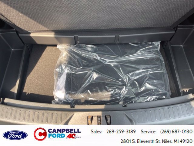 Certified 2023 Ford Explorer XLT w/ Equipment Group 202A AWD/4WD image 14