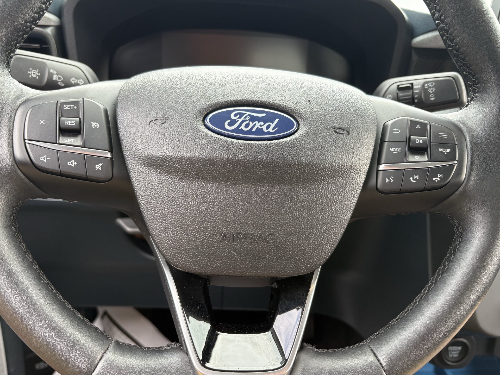 Certified 2025 Ford Maverick XLT w/ XLT Luxury Package AWD/4WD image 10