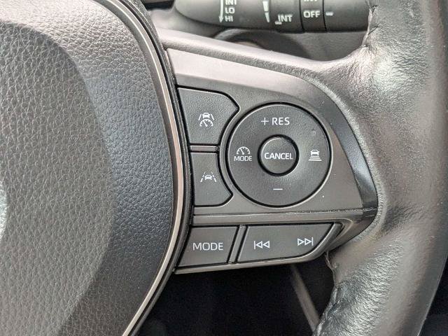 Used 2023 Toyota Corolla Cross XLE AWD/4WD image 28