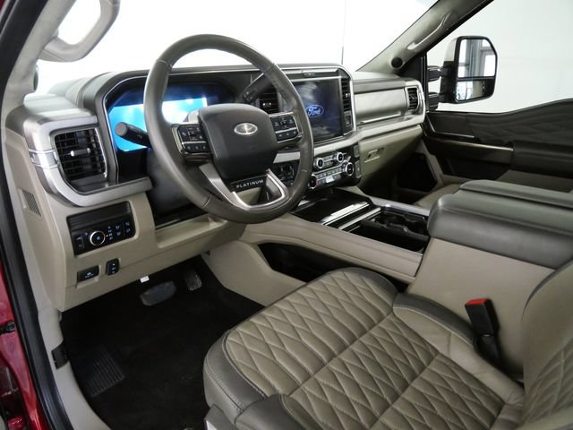 Certified 2025 Ford F250 Platinum w/ Platinum Plus Package AWD/4WD image 13