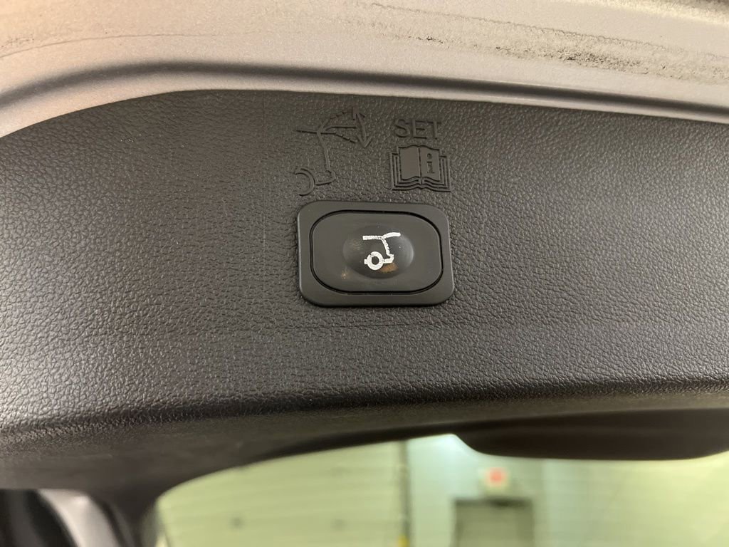 Certified 2017 Ford Escape Titanium image 32