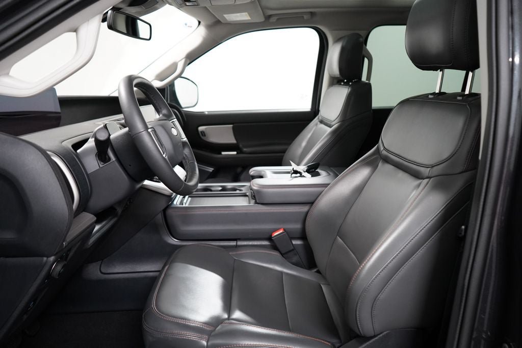 Certified 2025 Ford Expedition Active AWD/4WD image 14