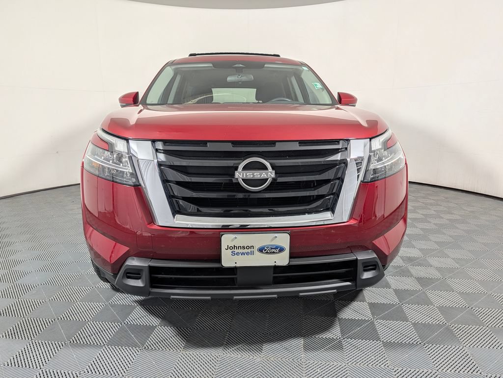 Used 2022 Nissan Pathfinder SV w/ SV Premium Package AWD/4WD image 3