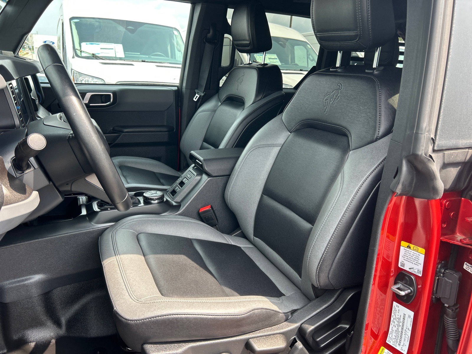 Certified 2024 Ford Bronco Black Diamond AWD/4WD image 9