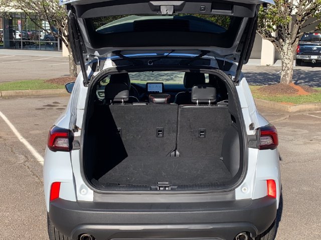 Certified 2025 Ford Escape ST-Line Select AWD/4WD image 10