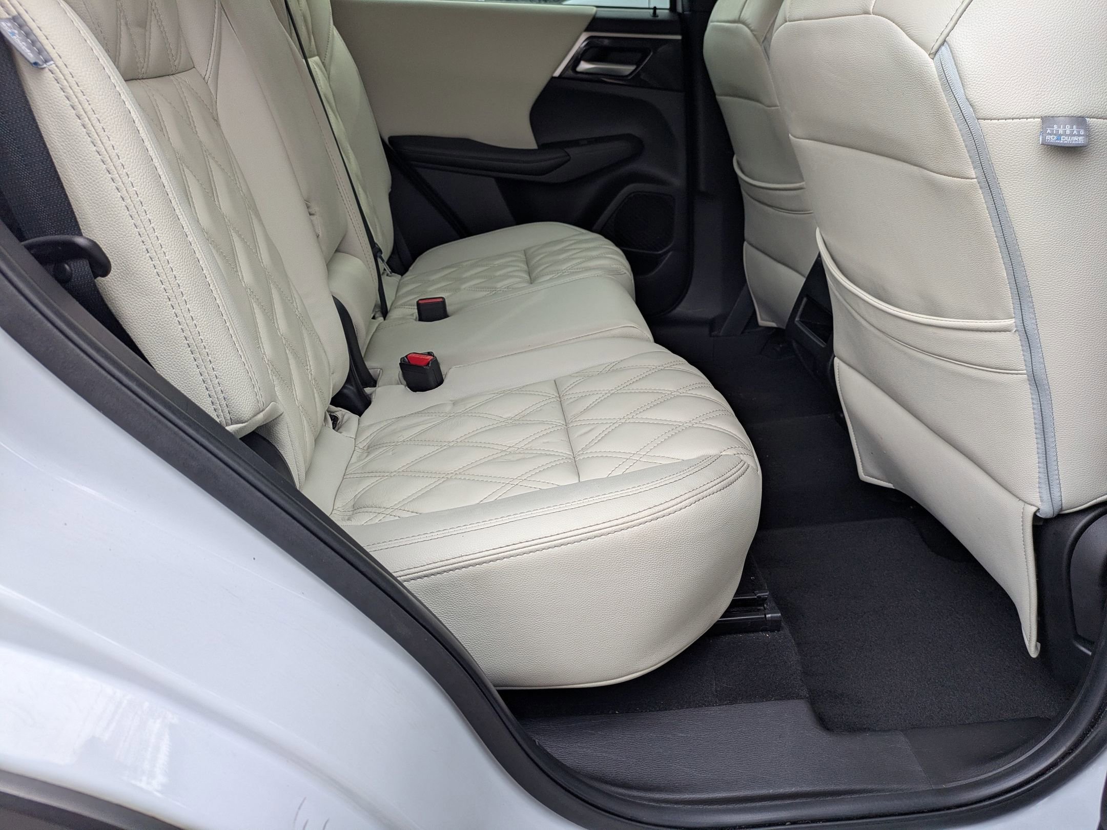 Used 2022 Mitsubishi Outlander ES image 32