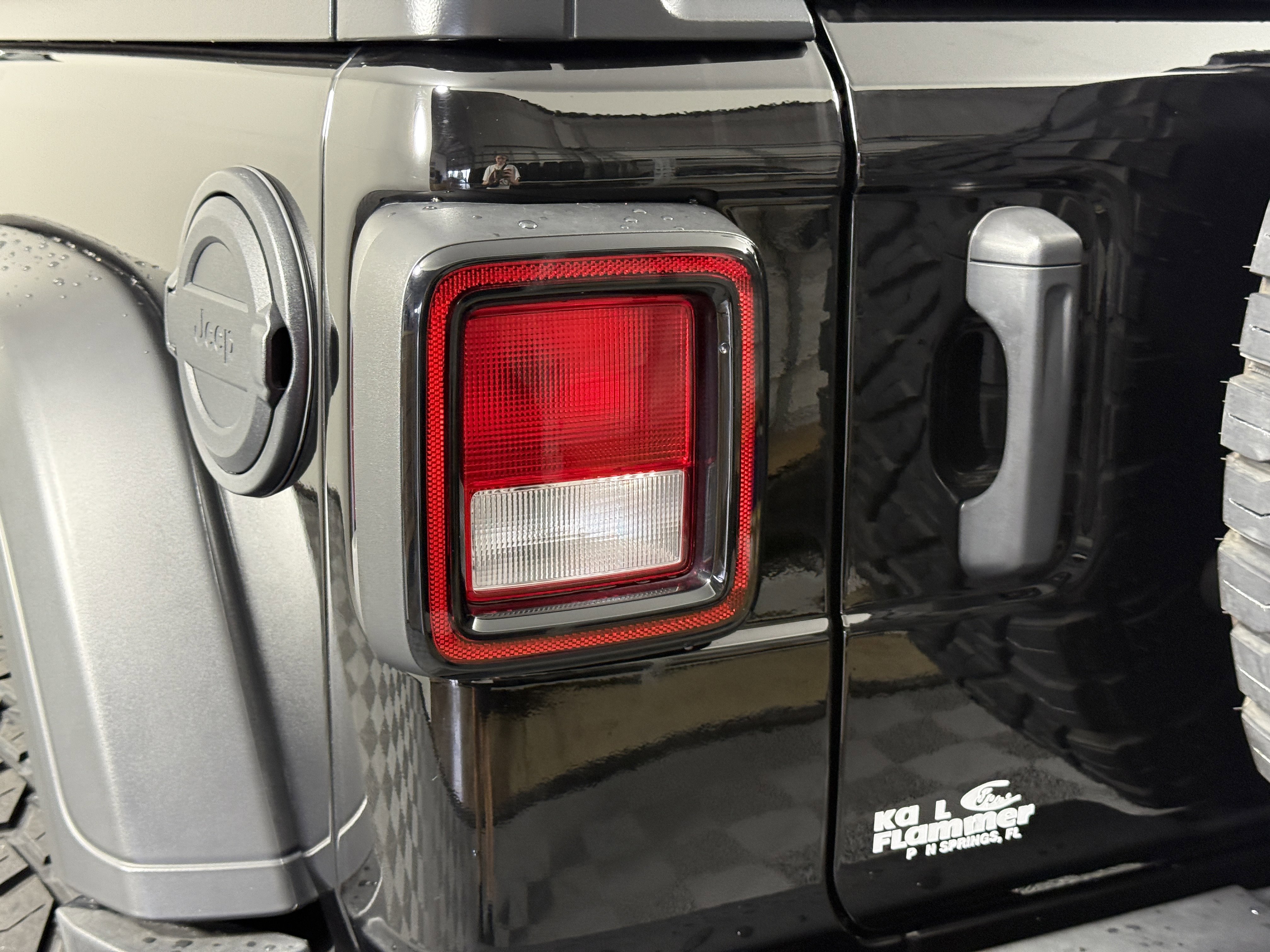 Used 2022 Jeep Wrangler Sport S image 8