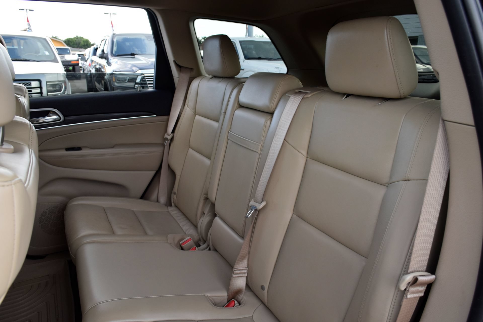 Used 2020 Jeep Grand Cherokee Limited AWD/4WD image 15