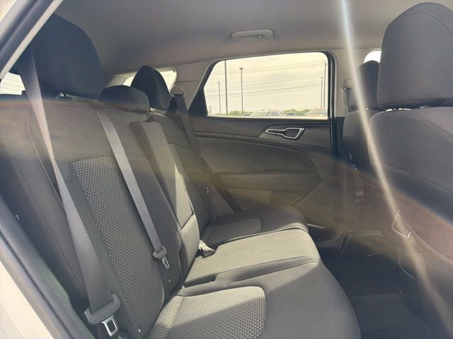 Used 2023 Kia Sportage LX FWD image 21