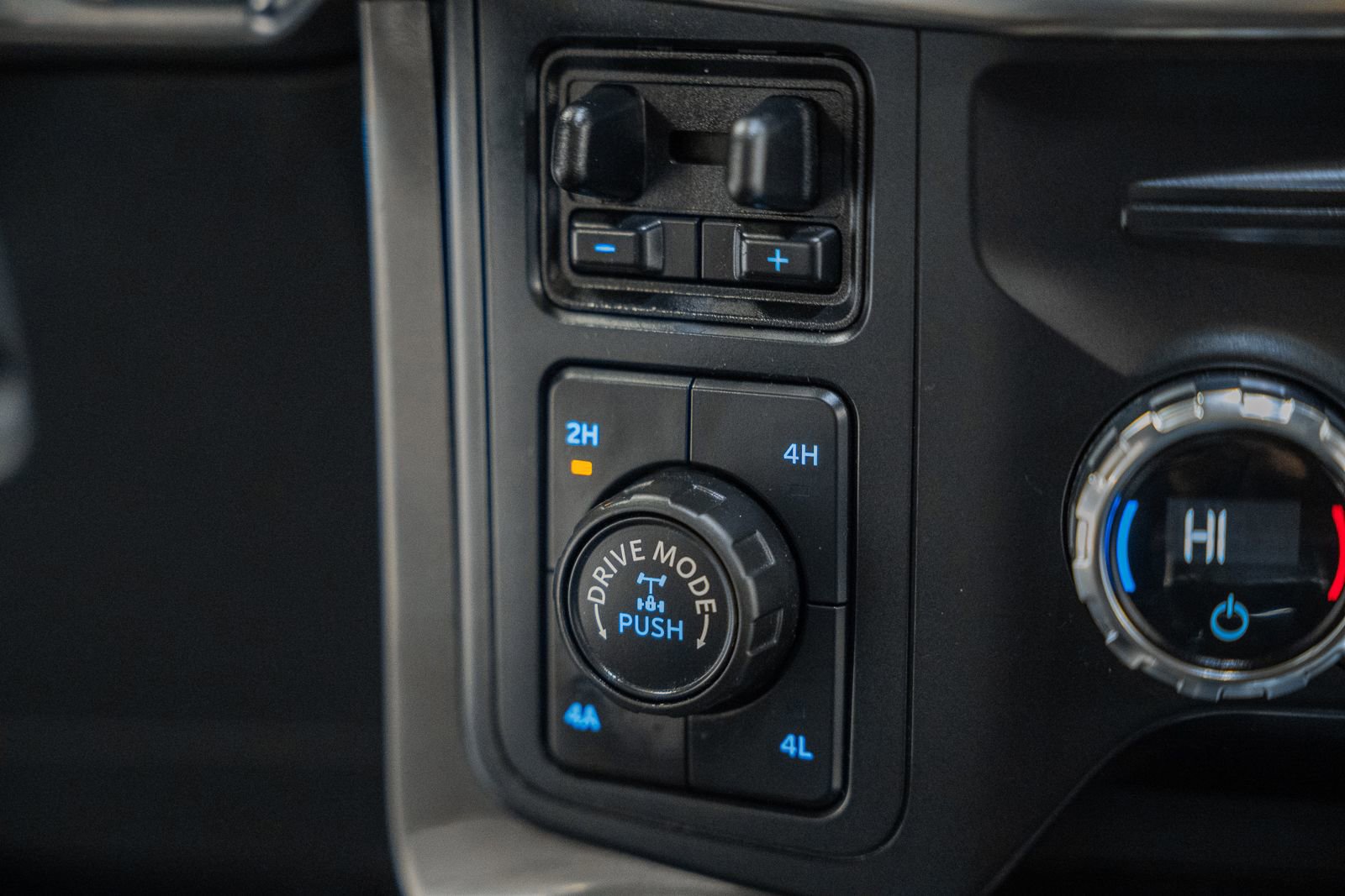 Certified 2021 Ford F150 Lariat w/ Equipment Group 502A High image 34