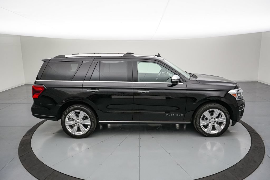 Certified 2024 Ford Expedition Platinum AWD/4WD image 3