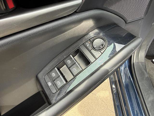 Used 2024 MAZDA MAZDA3 s FWD image 14