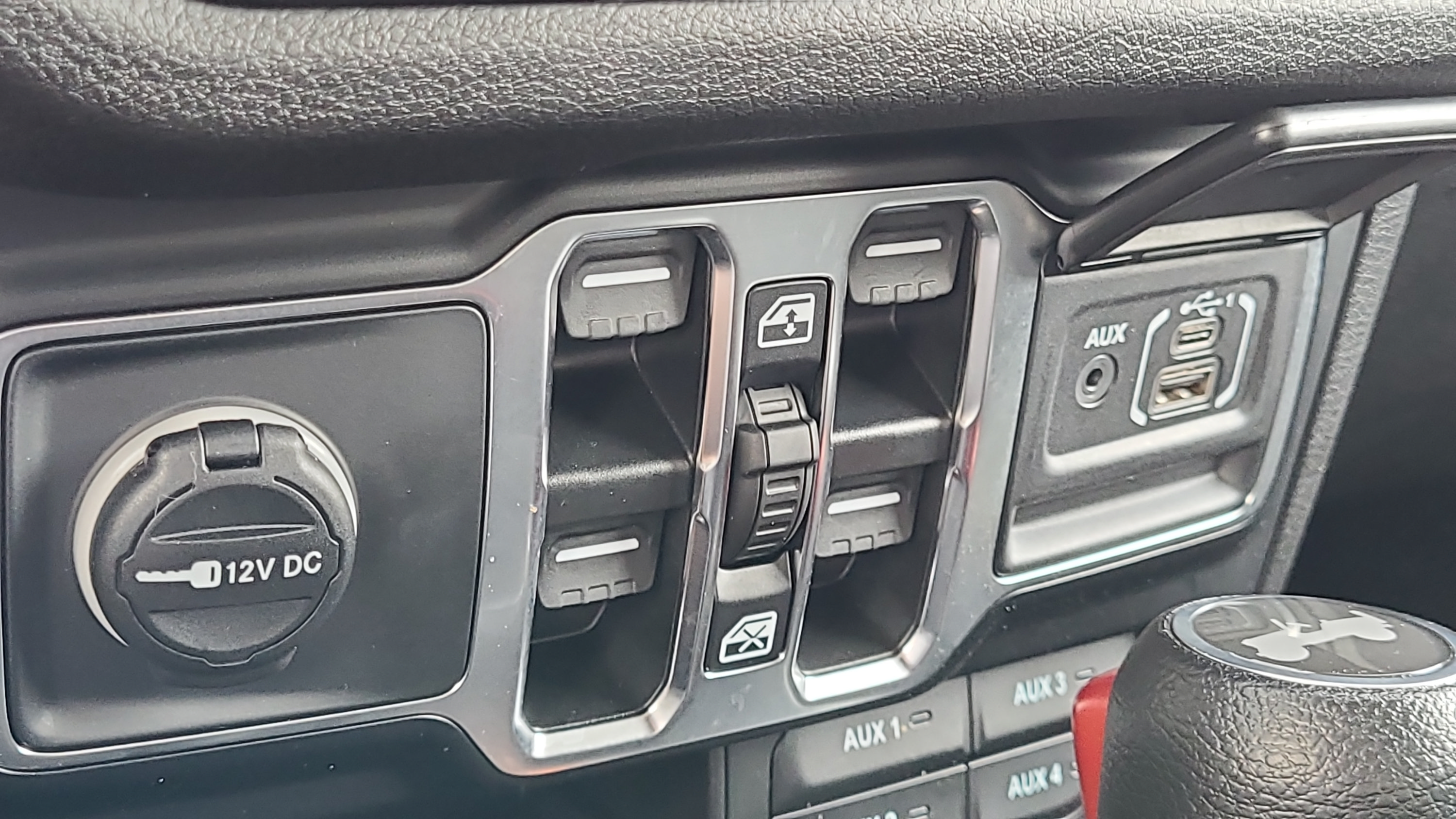 Used 2024 Jeep Wrangler Unlimited Sport AWD/4WD image 22