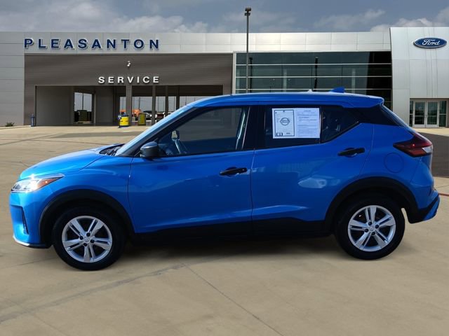 Used 2024 Nissan Kicks S image 2