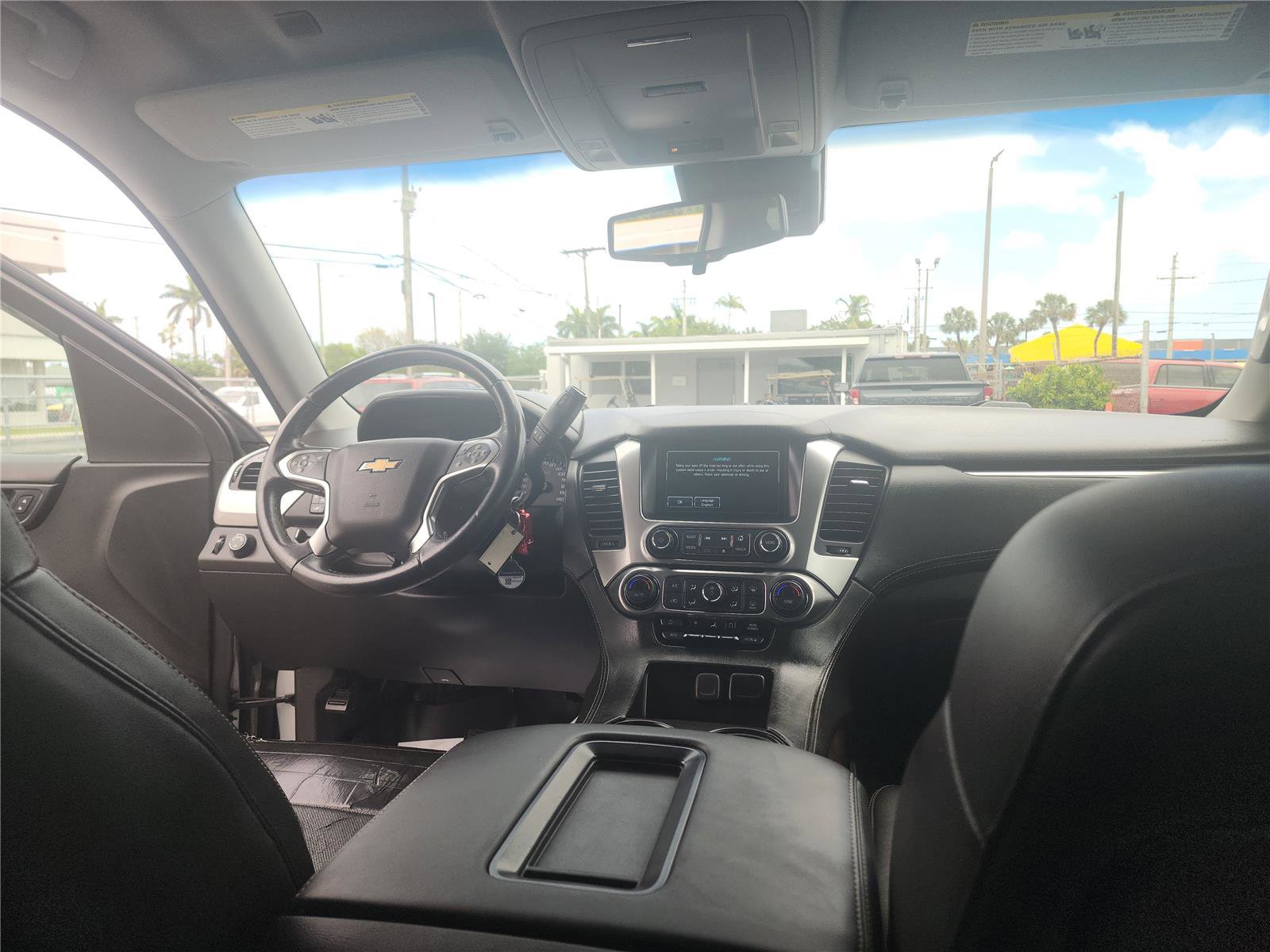 Used 2017 Chevrolet Suburban LS w/ All-Season Package RWD image 27