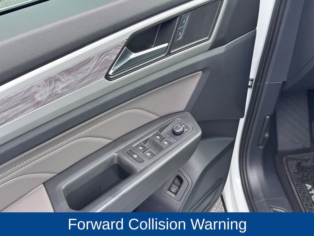 Used 2023 Volkswagen Atlas Cross Sport SE w/ Panoramic Sunroof Package image 9