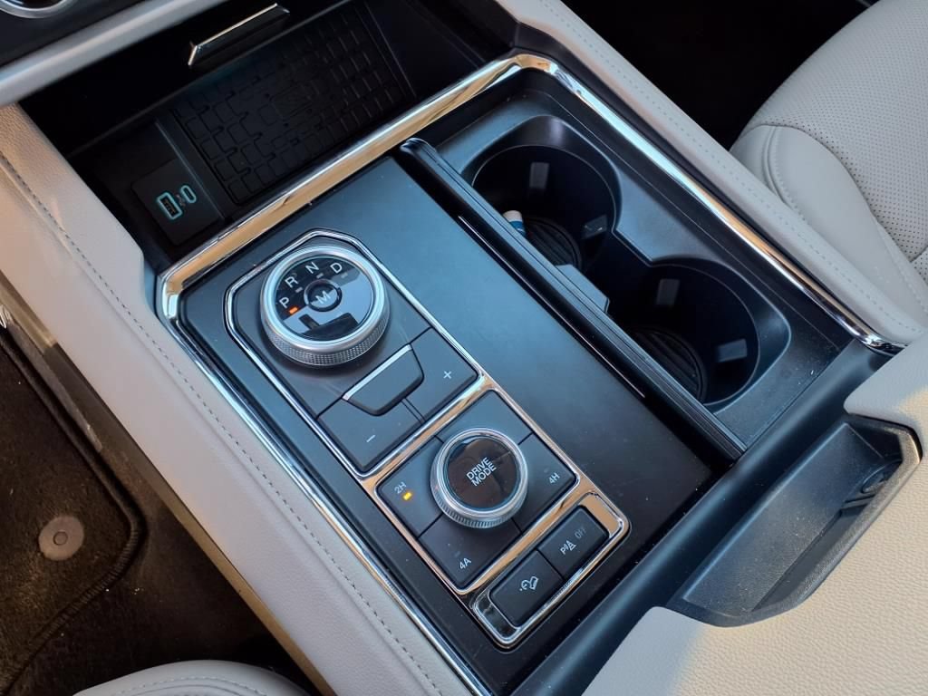 Certified 2024 Ford Expedition XLT AWD/4WD image 12