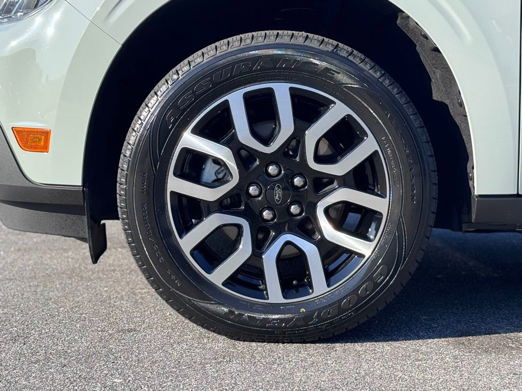 Certified 2024 Ford Maverick Lariat FWD image 8