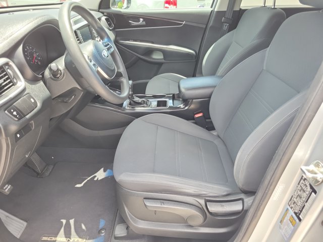 Used 2019 Kia Sorento L FWD image 21