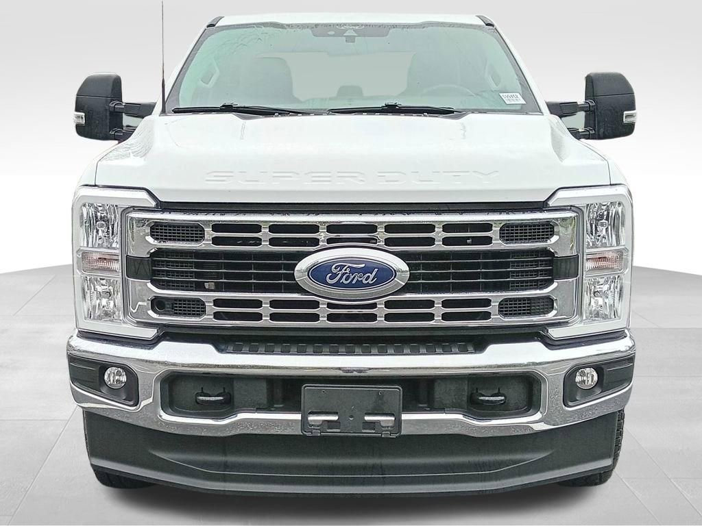 Certified 2025 Ford F250 XLT image 11