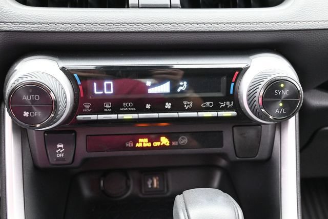 Used 2025 Toyota RAV4 XLE AWD/4WD image 21