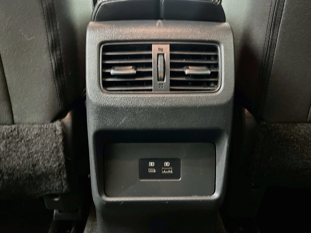 Used 2021 Nissan Rogue SV AWD/4WD image 28