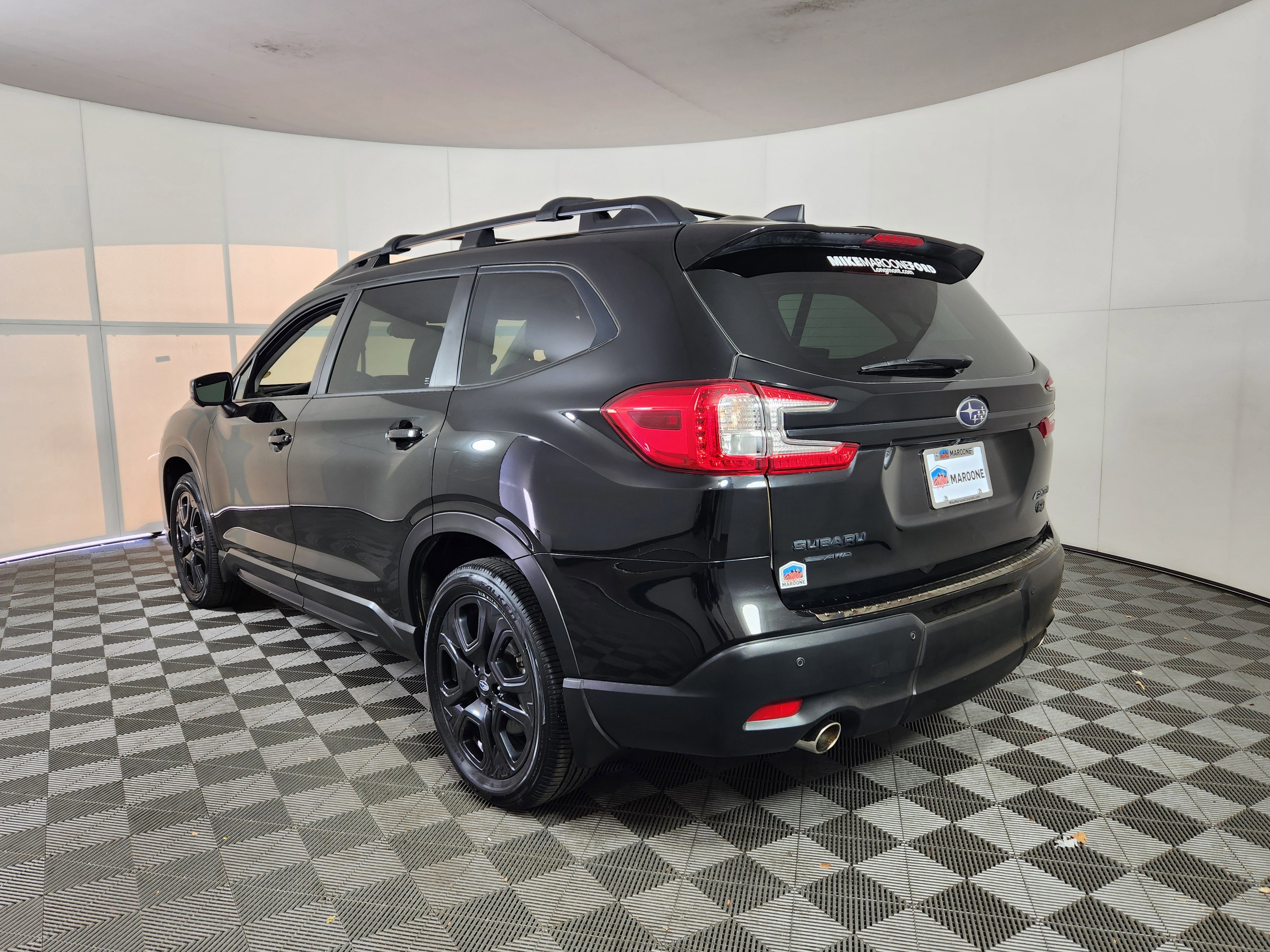 Used 2023 Subaru Ascent Onyx Edition Limited image 3