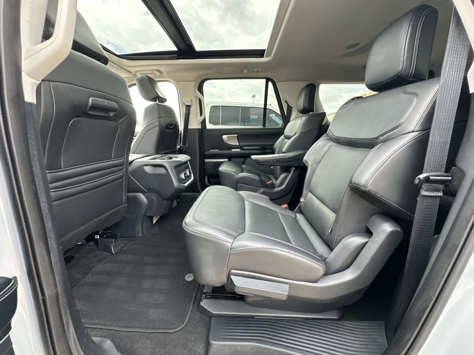 Certified 2025 Ford Expedition Max Platinum AWD/4WD image 33