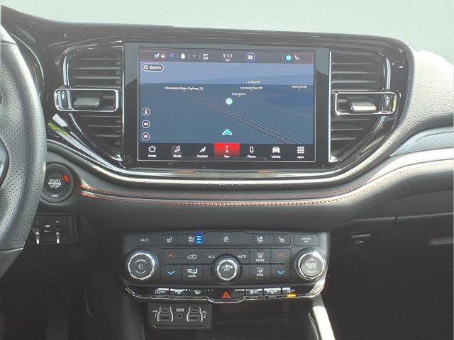 Used 2025 Dodge Durango GT AWD/4WD image 12