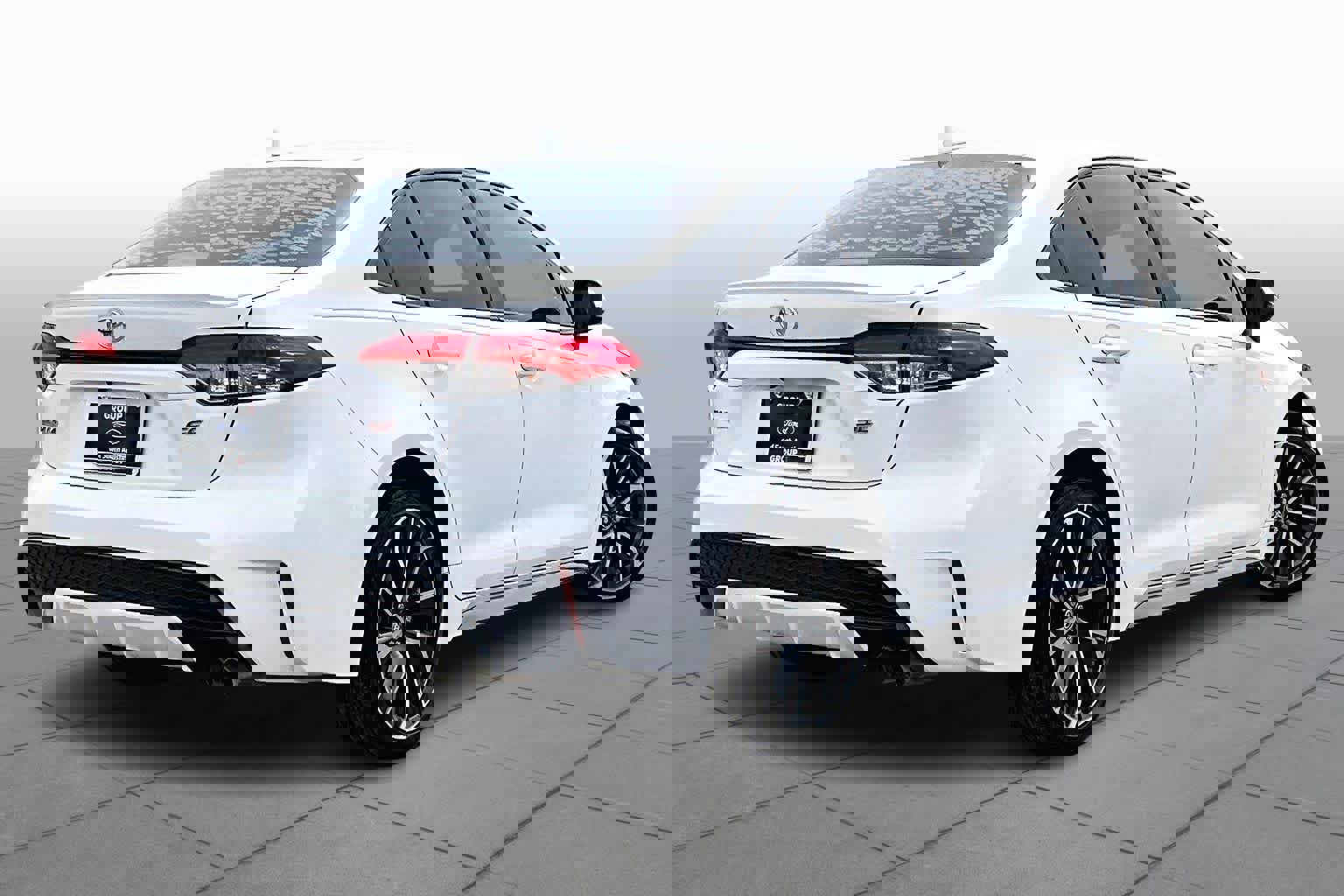 Used 2021 Toyota Corolla SE image 3