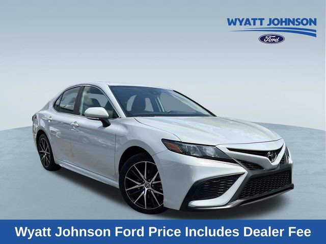 Used 2023 Toyota Camry SE