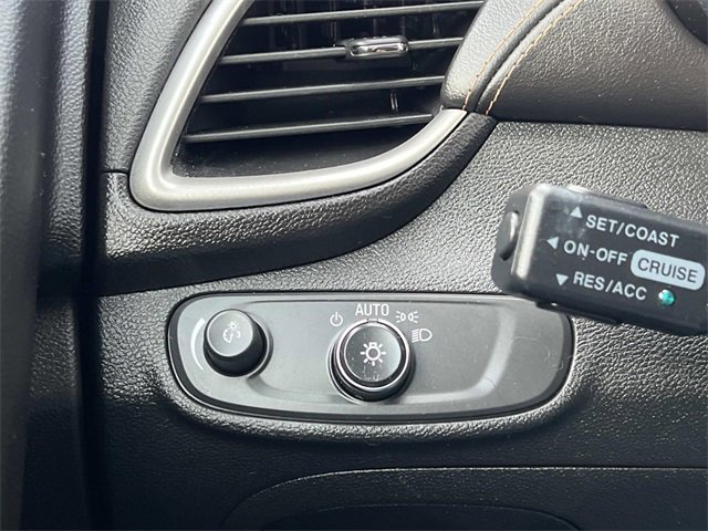 Used 2018 Chevrolet Trax LS image 28